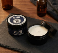 Reuzel Fiber Cream - open potje met zichtbare inhoud en textuur