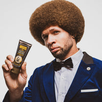 Reuzel Shave Butter Clean & Fresh - tube in de hand